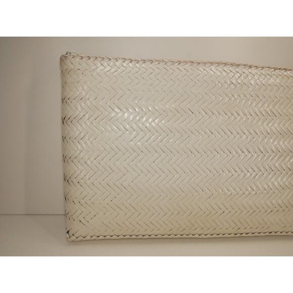 VTG OGGI DOMANI Straw Clutch Purse Handbag Cream with Carved Animals Fringe - Picture 8 of 16